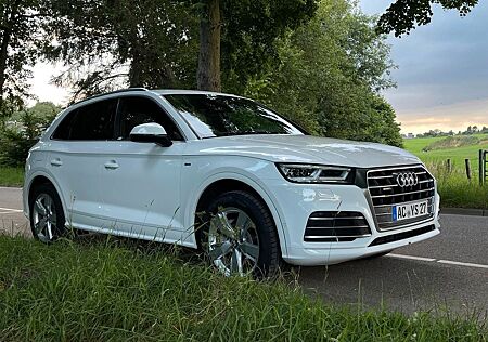 Audi Q5 quattro Sport S-line