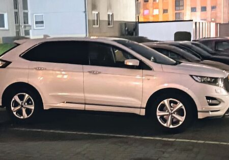 Ford Edge 2,0 l TDCi Bi-Turbo "4x4