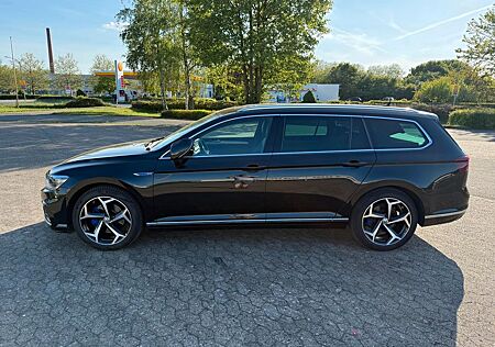 VW Passat Variant Volkswagen GTE AHK HUD 360° STHZ Pano 5J GV