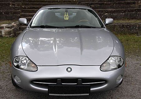 Jaguar XK XK8 Coupe 3 Jahre Garantie