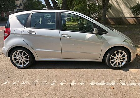 Mercedes-Benz A 200 ELEGANCE ELEGANCE