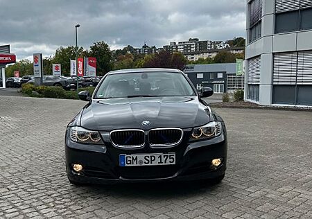 BMW 318i -