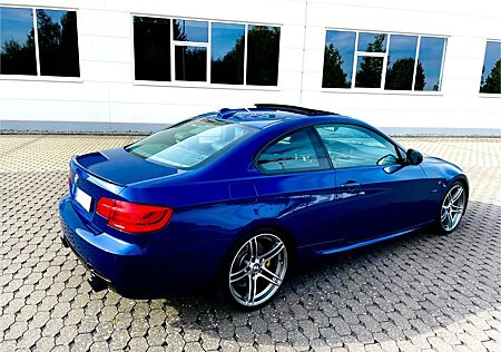 BMW 330 325D LCI ///M Performance Navi Prof. KeylessGO