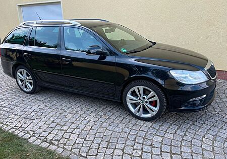 Skoda Octavia RS 2.0 Leder,18 Zoll,SHZ,Temp,Xenon,PDC, Scheckh