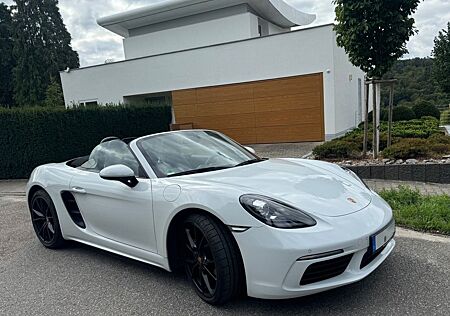 Porsche Boxster 718 20" Aut.Leder,Approved,Klappen-Asp