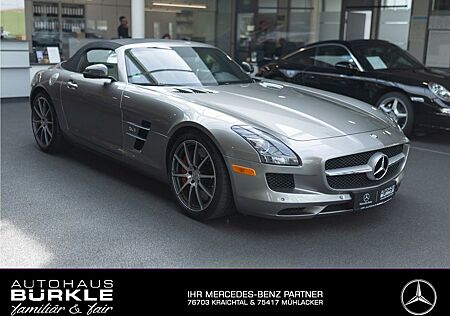 Mercedes-Benz SLS AMG Roadster erst 14.300KM,Neuwertig,Carbon!