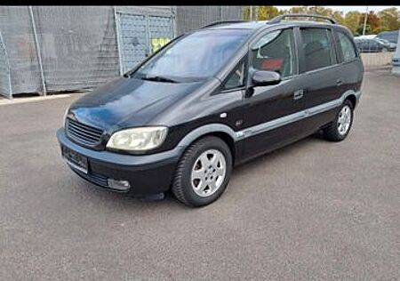 Opel Zafira 2.2 -