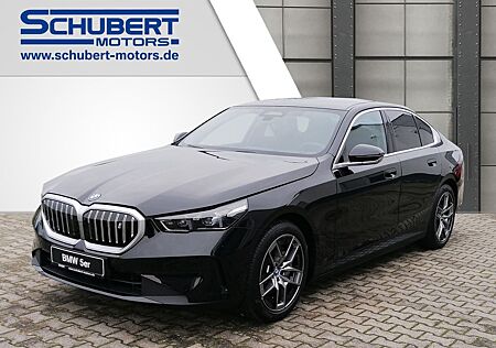 BMW i5 eDrive40 LED HuD AHK-klappbar Park-Assistent