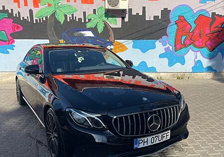 Mercedes-Benz E 220 d 4MATIC AMG Line Autom. AMG Line