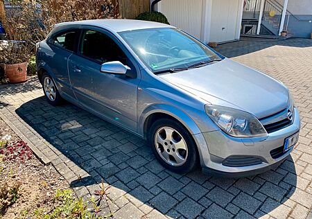 Opel Astra GTC 1.4