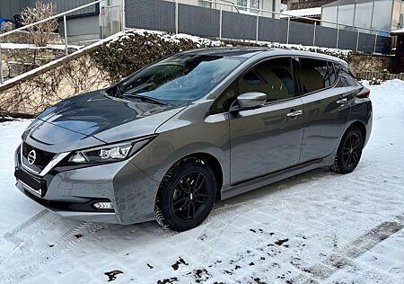 Nissan Leaf 150 PS 39KWH N-CONNECTA Winter, Vollaussta