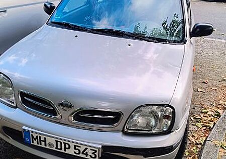 Nissan Micra 1.0 Servo