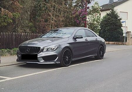 Mercedes-Benz CLA 200 AMG Exklusiv-Paket