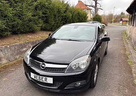 Opel Astra H GTC Navi