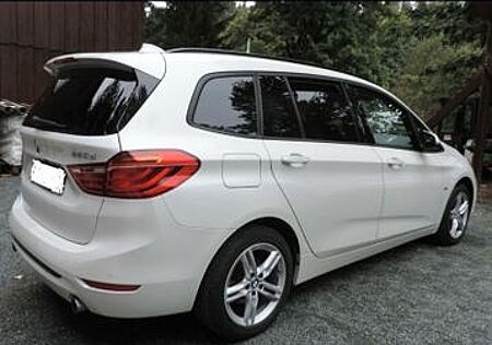 BMW 2er 220 Gran Tourer 220d xDrive M Spo...