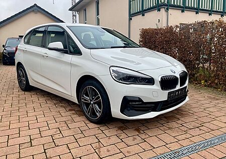 BMW 218d Active Tourer Sport Line A, Nav,RKF,PDC,1.H