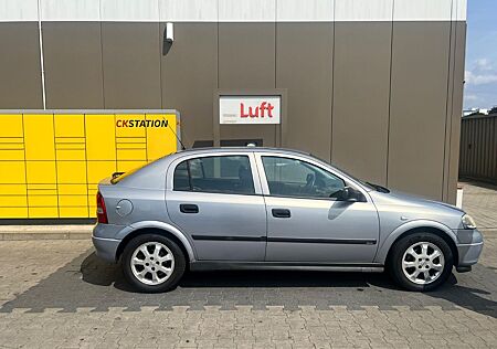 Opel Astra 1.6 Automatik -