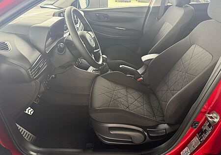 Hyundai Bayon i-Line Plus 1,2 MPI 5MT 84 PS 62 kW (8...