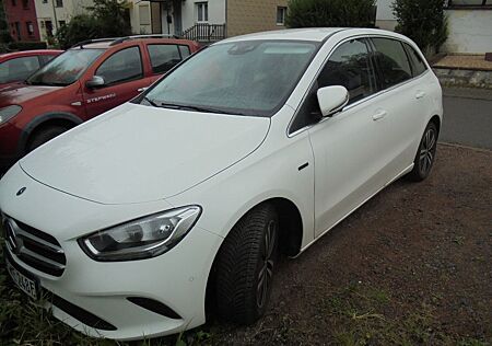 Mercedes-Benz B 250 e DCT -