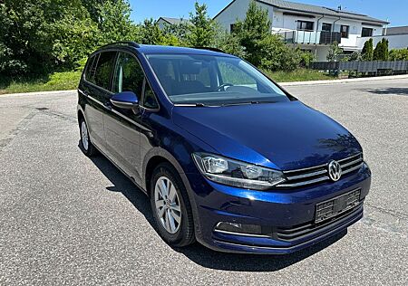 VW Touran Volkswagen 2.0 TDI 7 SITZ ACC NAVI PANO.DACH AHK