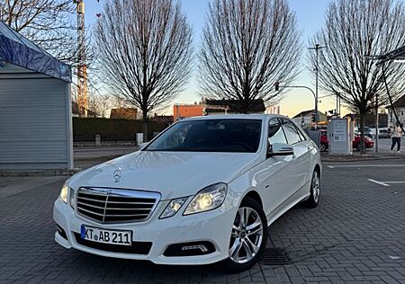 Mercedes-Benz E 220 CDI AVANTGARDE Euro 5 ( Kein AdBlue! )
