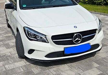 Mercedes-Benz CLA 180 -