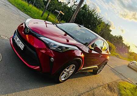 Toyota C-HR 1.8-l-VVTi Hybrid Flow Flow