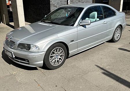 BMW 325Ci -