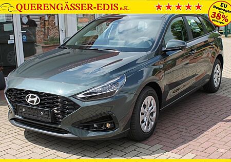 Hyundai i30 gebraucht kaufen Hyundai i30 1.5 T-GDi "Comfort" 103 kW (140 PS), Scha...