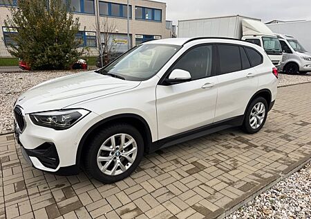 BMW X1 xDrive 20 d Advantage LED Navi PDC DAB