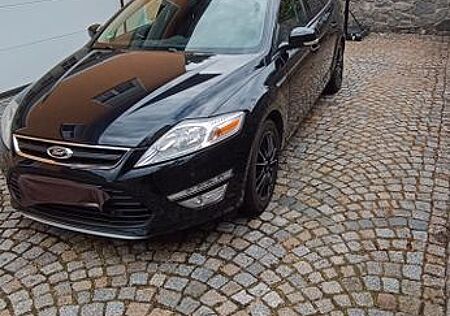 Ford Mondeo 1,6 EcoBoost Champions Edition Turnie...