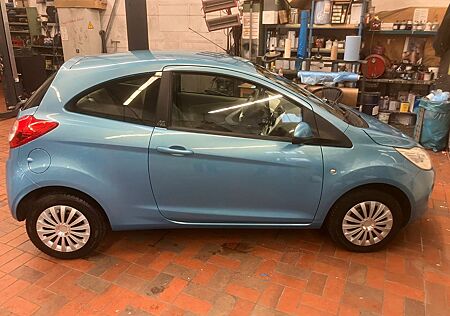 Ford Ka 1.2 blau Metallic