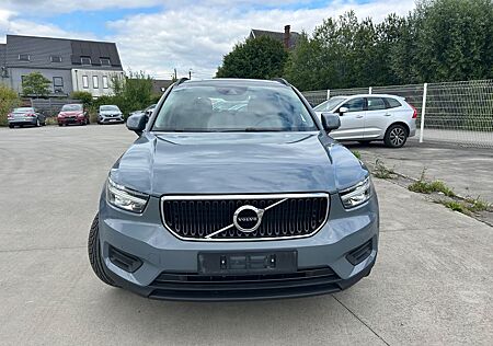 Volvo XC 40 XC40 Momentum Core 2WD