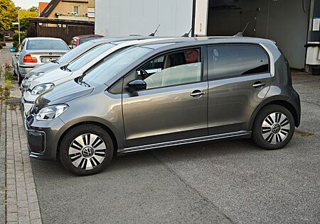 VW Up Volkswagen ! e-! Style Plus