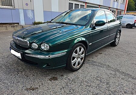 Jaguar X-Type 2 Liter V6 Executive Automatik
