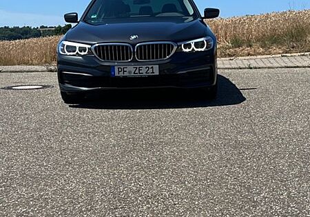 BMW 530d bei AHG GEKAUFT.Digital kokpit, grosse nav