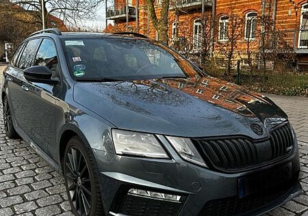 Skoda Octavia 2.0 TDI DSG RS Combi Vollausstattung