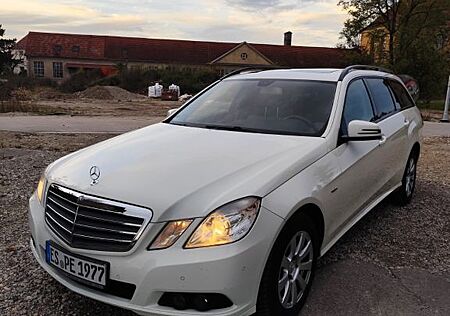 Mercedes-Benz 200 E200 CDI 5-Gang Automatik TÜV Neu