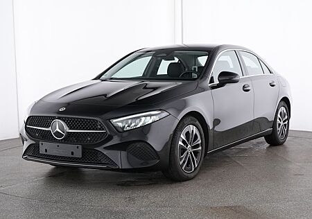 Mercedes-Benz A 220 4M Limousine Progressive LED+Kam+WinterPak