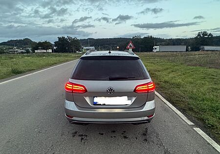 VW Golf gebraucht kaufen VW Golf Volkswagen 1.6 TDI Massage, LED, DSG