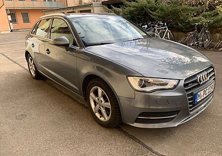 Audi A3 2.0 TDI S tronic quat. Attract. Sportb. A...