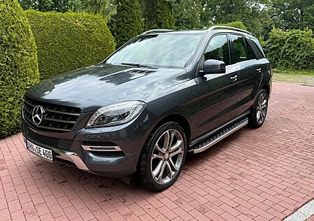 Mercedes-Benz ML 350 BlueTEC 4MATIC -Vollausstattung