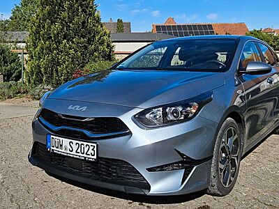 Kia Ceed 1.5 T-GDI DCT Vision 160PS/1. Hand/Garantie