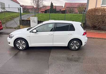 VW Golf Volkswagen e- e-