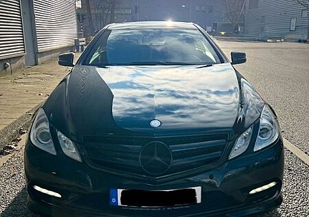 Mercedes-Benz E 350 E350 Coupé AMG Line | TÜV 02/2027