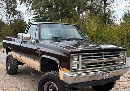 Chevrolet K30 K10 4x4 mit H-Zulassung