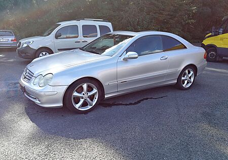 Mercedes-Benz CLK 240 Coupe *LEDER*SCHIEBEDACH*SERVO*