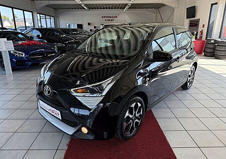 Toyota Aygo (X) -play Team D