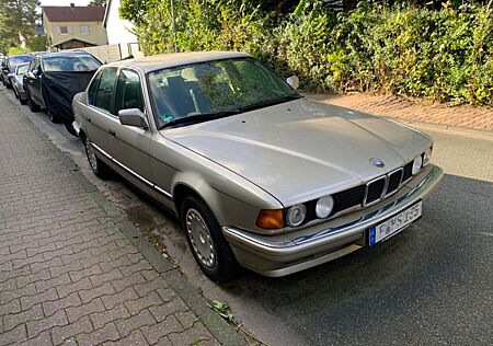 BMW 730