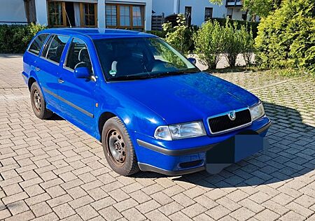 Skoda Octavia Combi 2.0 Elegance Elegance